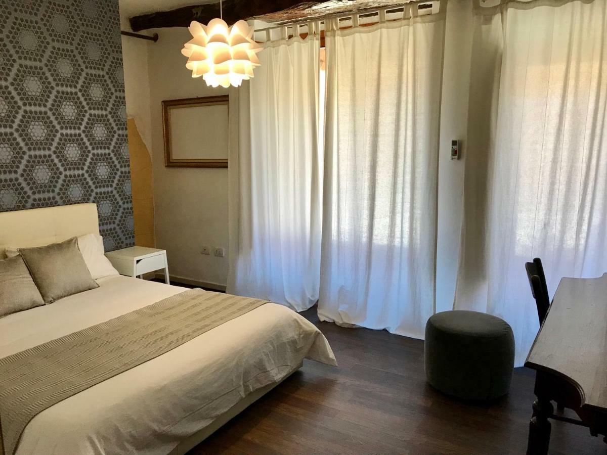 The Heart Of Cagliari, Cozy 2 Bedroom Apartment מראה חיצוני תמונה