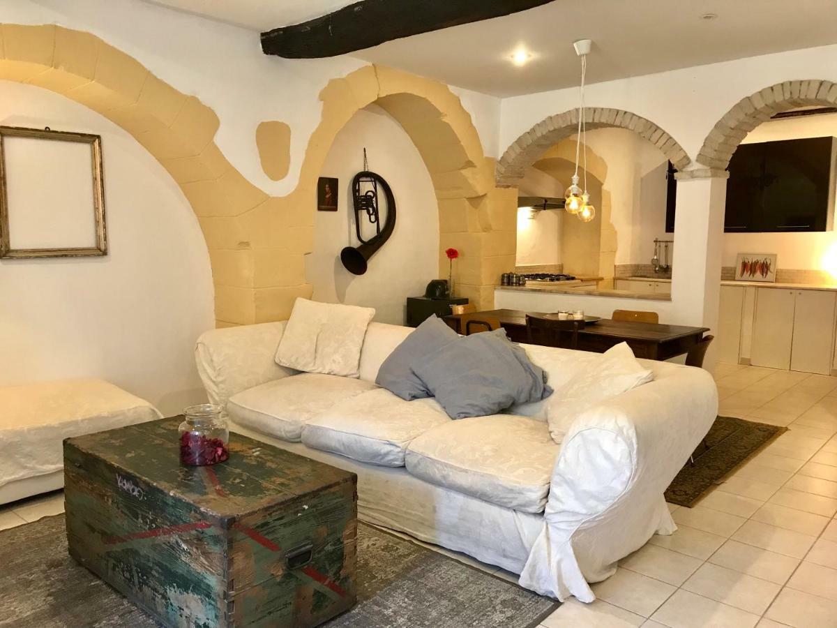 The Heart Of Cagliari, Cozy 2 Bedroom Apartment מראה חיצוני תמונה